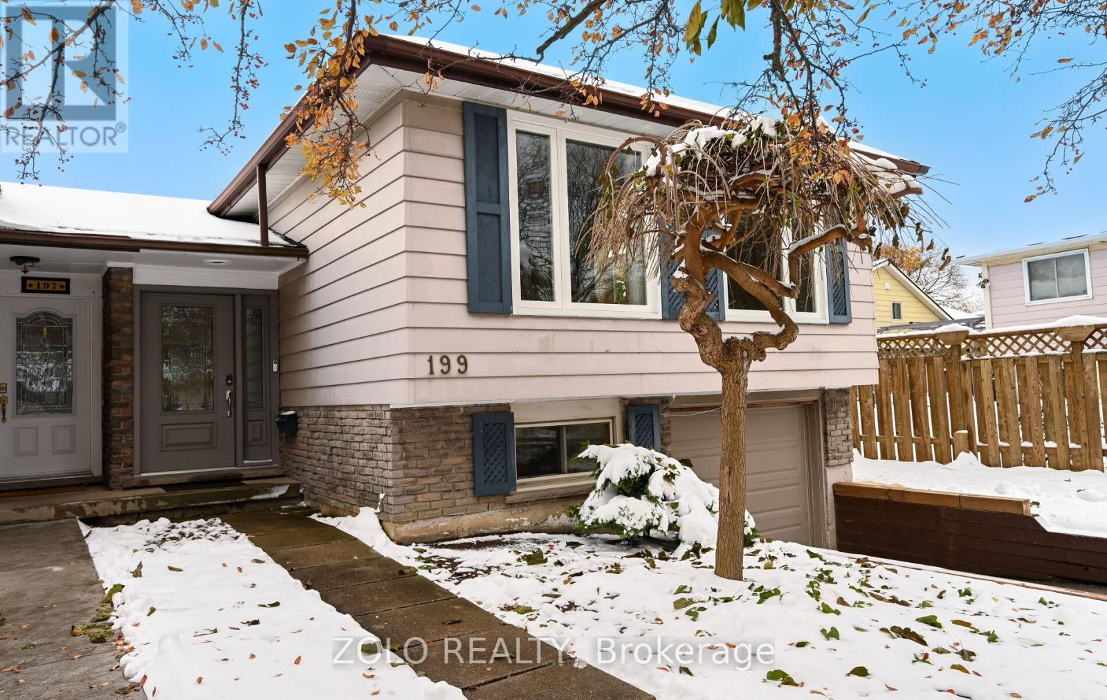 199 Wendover Drive, Hamilton, Ontario  L9C 5X6 - Photo 3 - X12536948