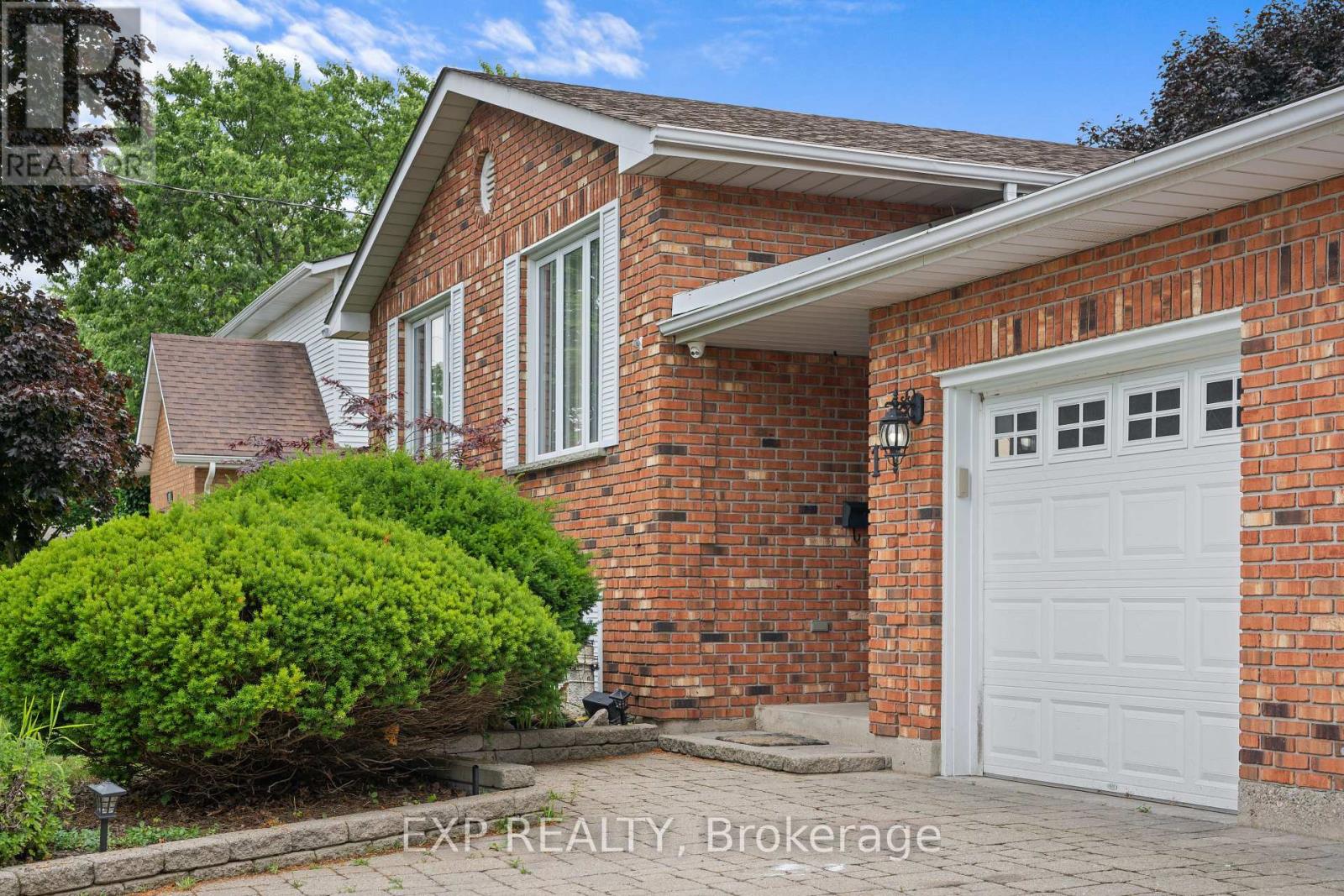 121 Tollgate Road, Brantford, Ontario  N3R 4Z9 - Photo 3 - X12536966