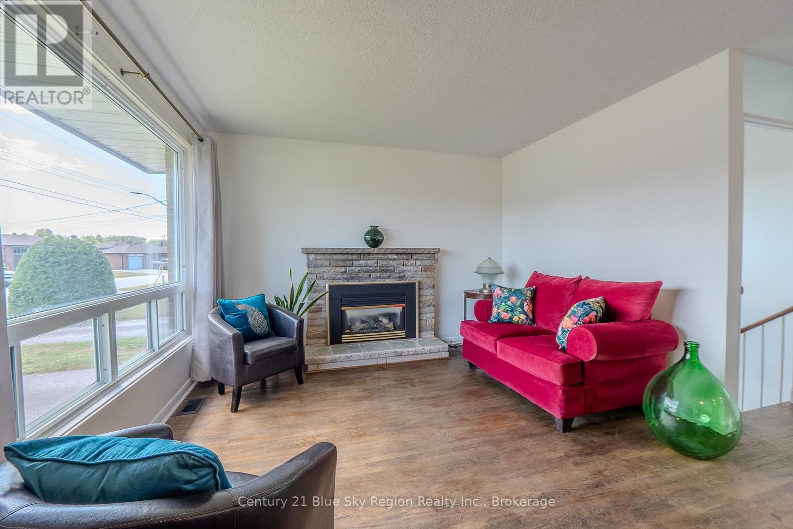 62 Strathcona Drive, North Bay, Ontario  P1A 2N1 - Photo 13 - X12537088