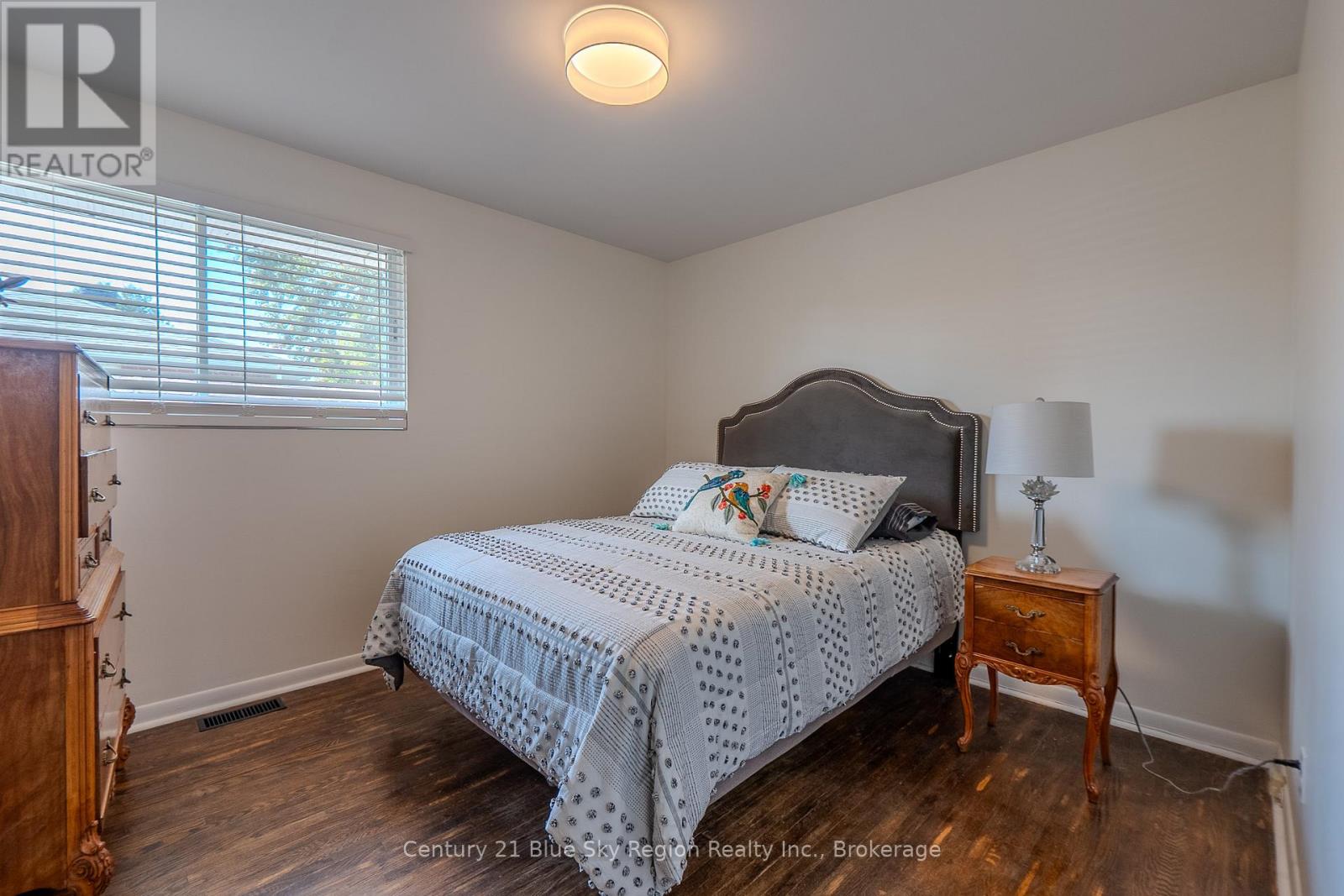 62 Strathcona Drive, North Bay, Ontario  P1A 2N1 - Photo 15 - X12537088