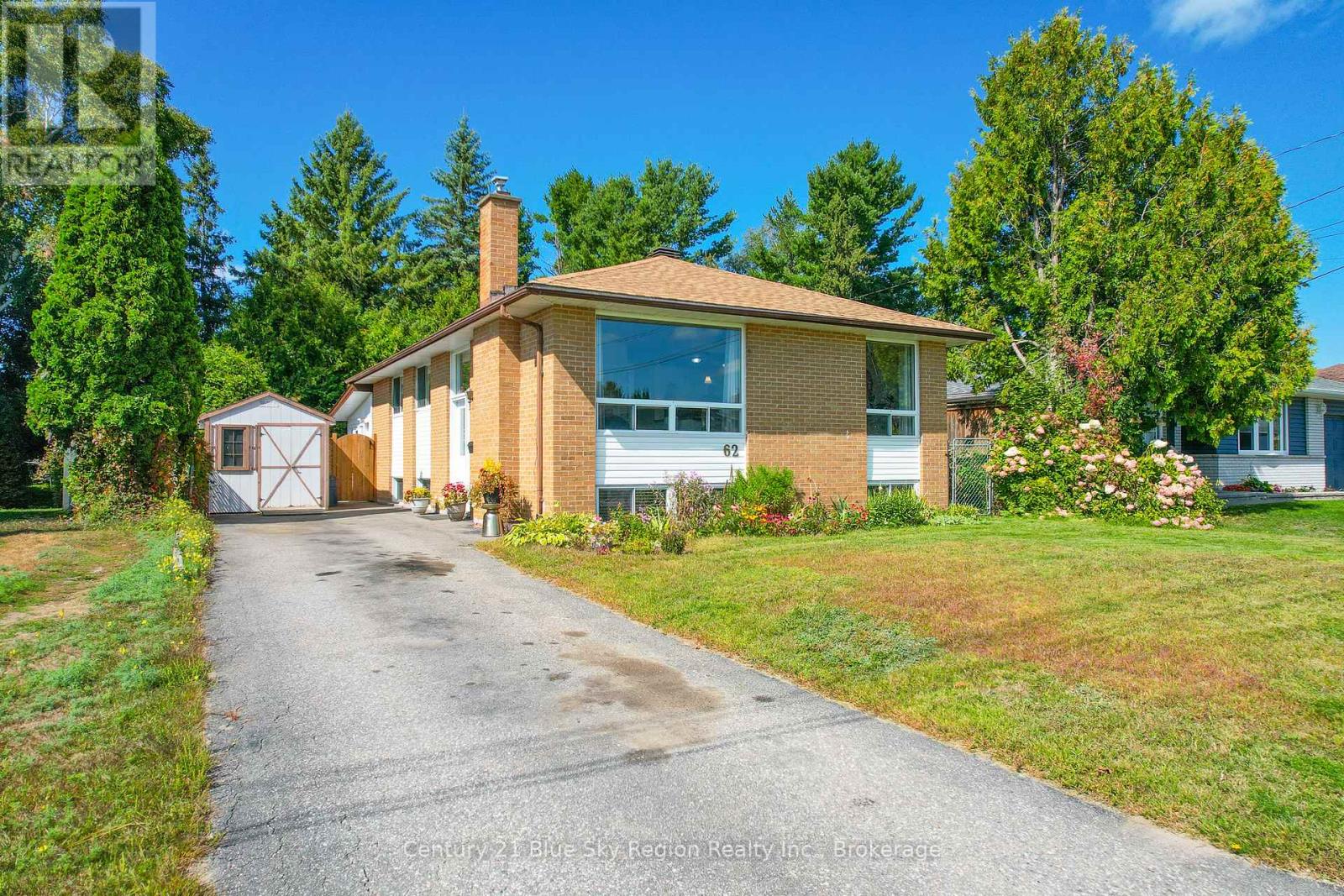 62 Strathcona Drive, North Bay, Ontario  P1A 2N1 - Photo 2 - X12537088