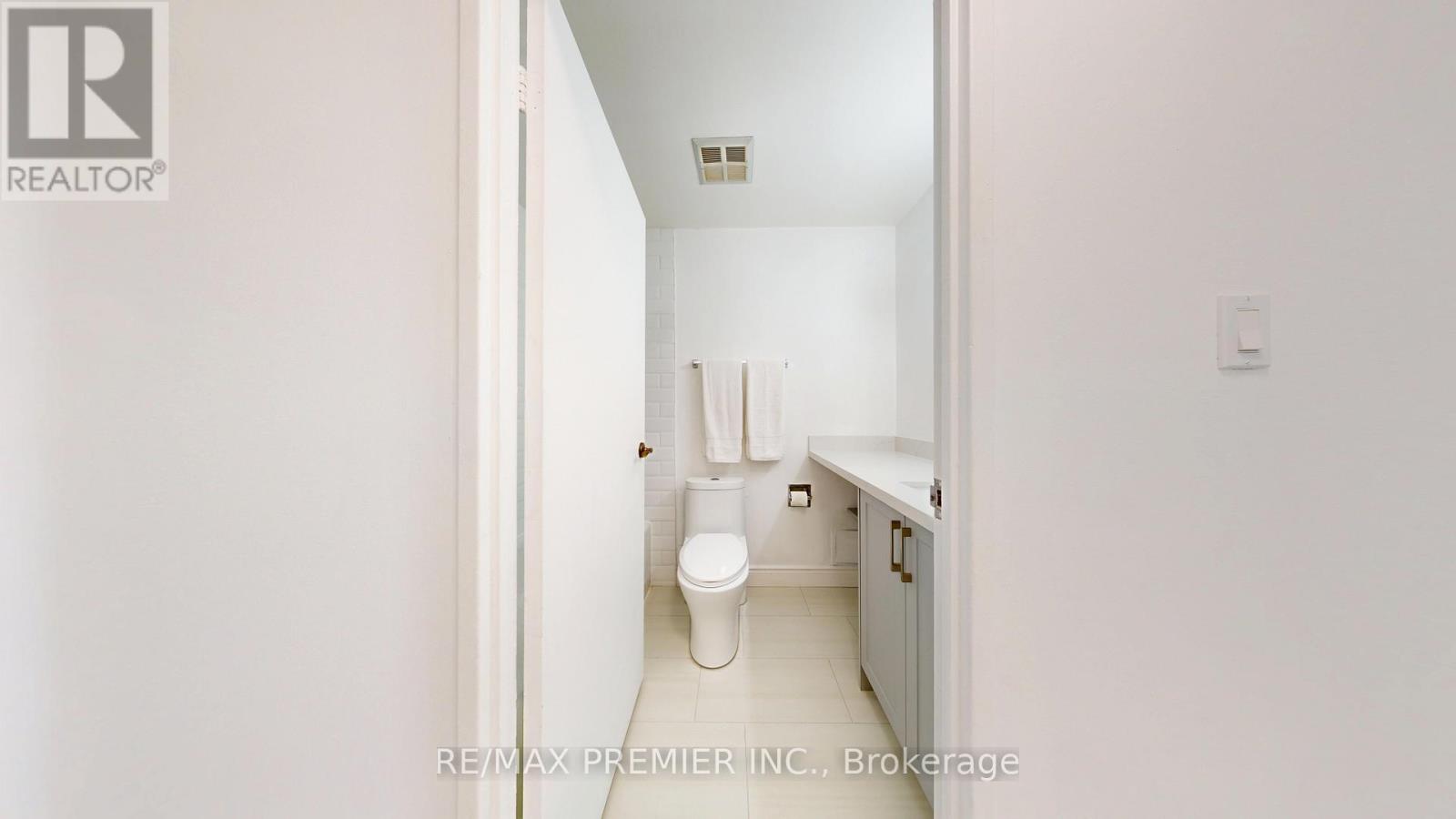 Ph07 - 238 Albion Road, Toronto, Ontario  M9W 6A7 - Photo 37 - W12532998