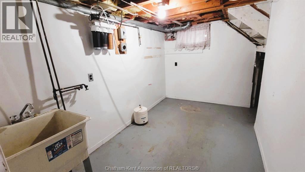 15 Lawrence Street, Wallaceburg, Ontario N8A 2B1 - Photo 19 - 25027731