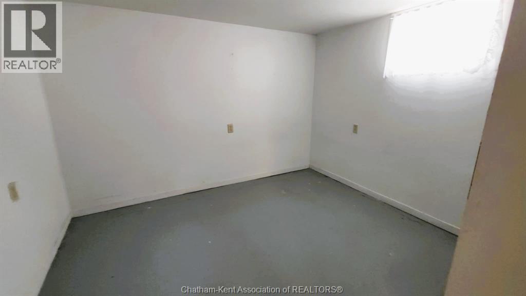 15 Lawrence Street, Wallaceburg, Ontario N8A 2B1 - Photo 17 - 25027731