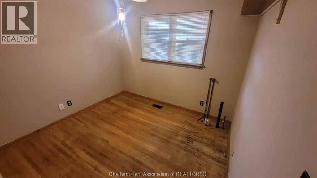 15 Lawrence Street, Wallaceburg, Ontario N8A 2B1 - Photo 5 - 25027731