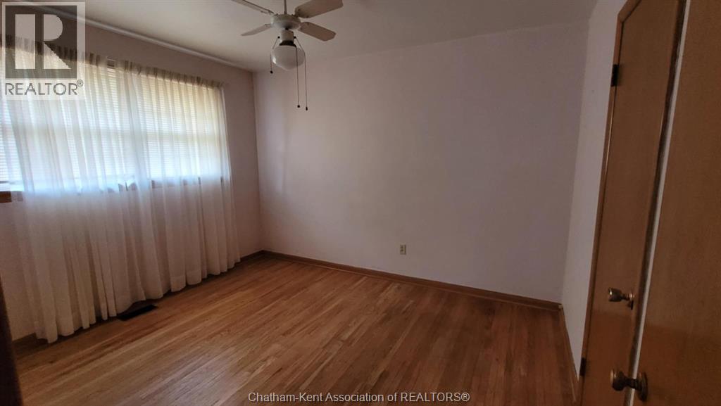 15 Lawrence Street, Wallaceburg, Ontario N8A 2B1 - Photo 6 - 25027731