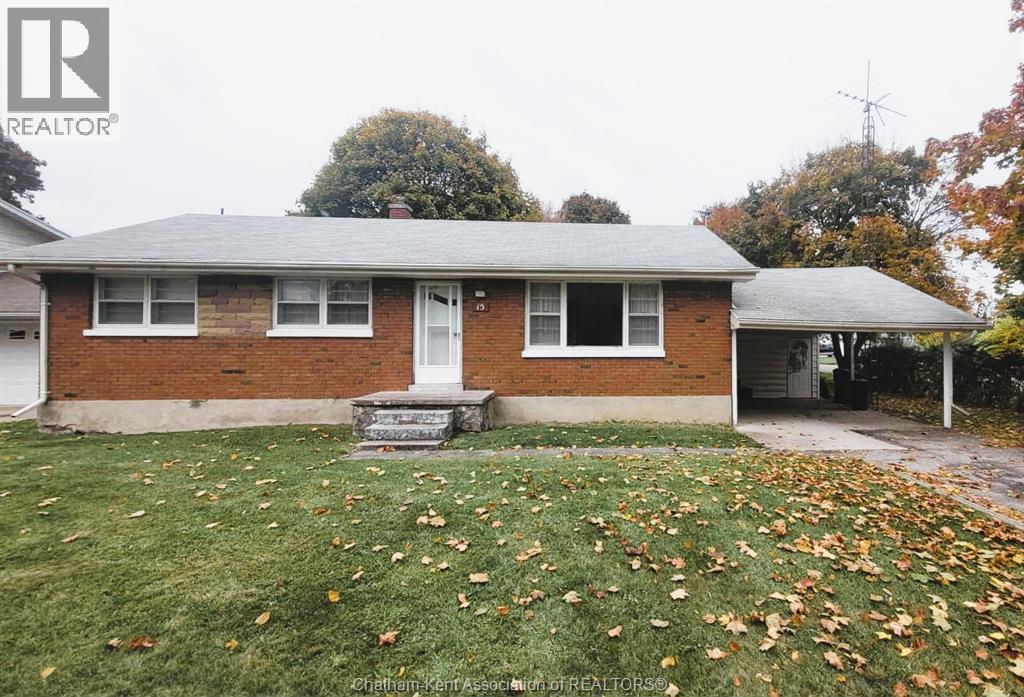 15 Lawrence STREET, Wallaceburg, Ontario