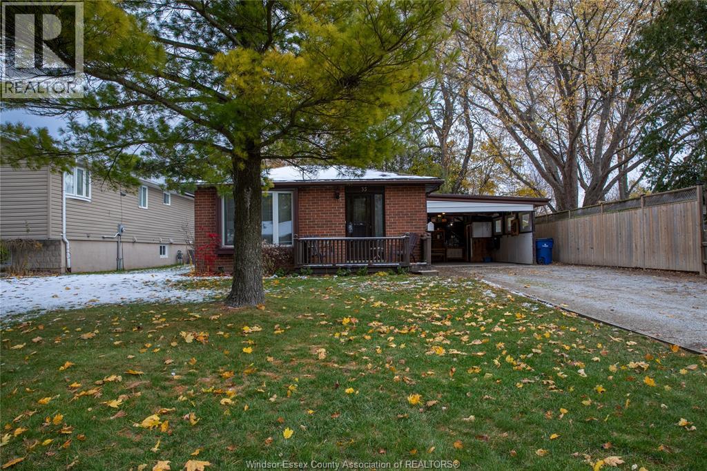 MLS# 25028605: 35 Blythewood CRESCENT, Chatham, Canada