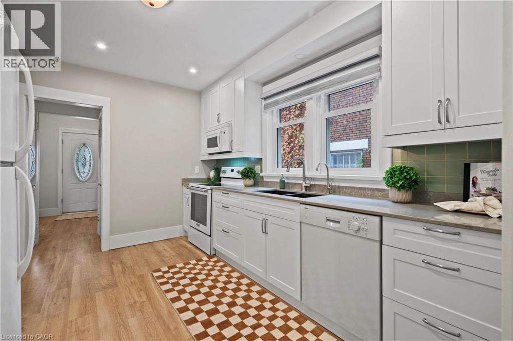 34 Stirling Avenue N, Kitchener, Ontario  N2H 3G5 - Photo 8 - 40783893