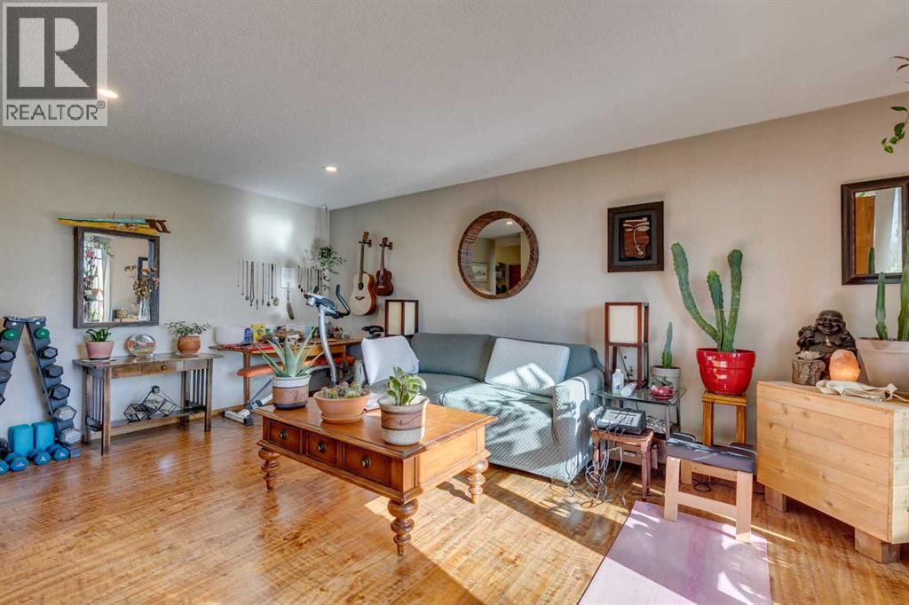 810 Drury Avenue Ne, Calgary, Alberta  T2E 0M2 - Photo 9 - A2268658