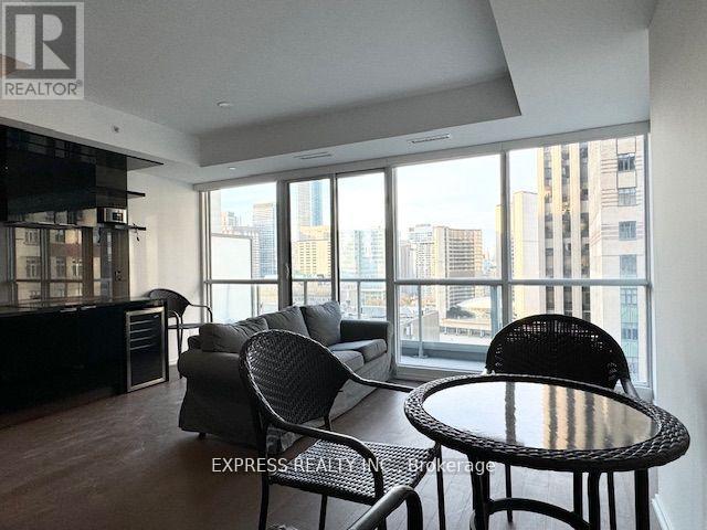 1802 - 70 Temperance Street, Toronto, Ontario  M5H 4E8 - Photo 13 - C12537056