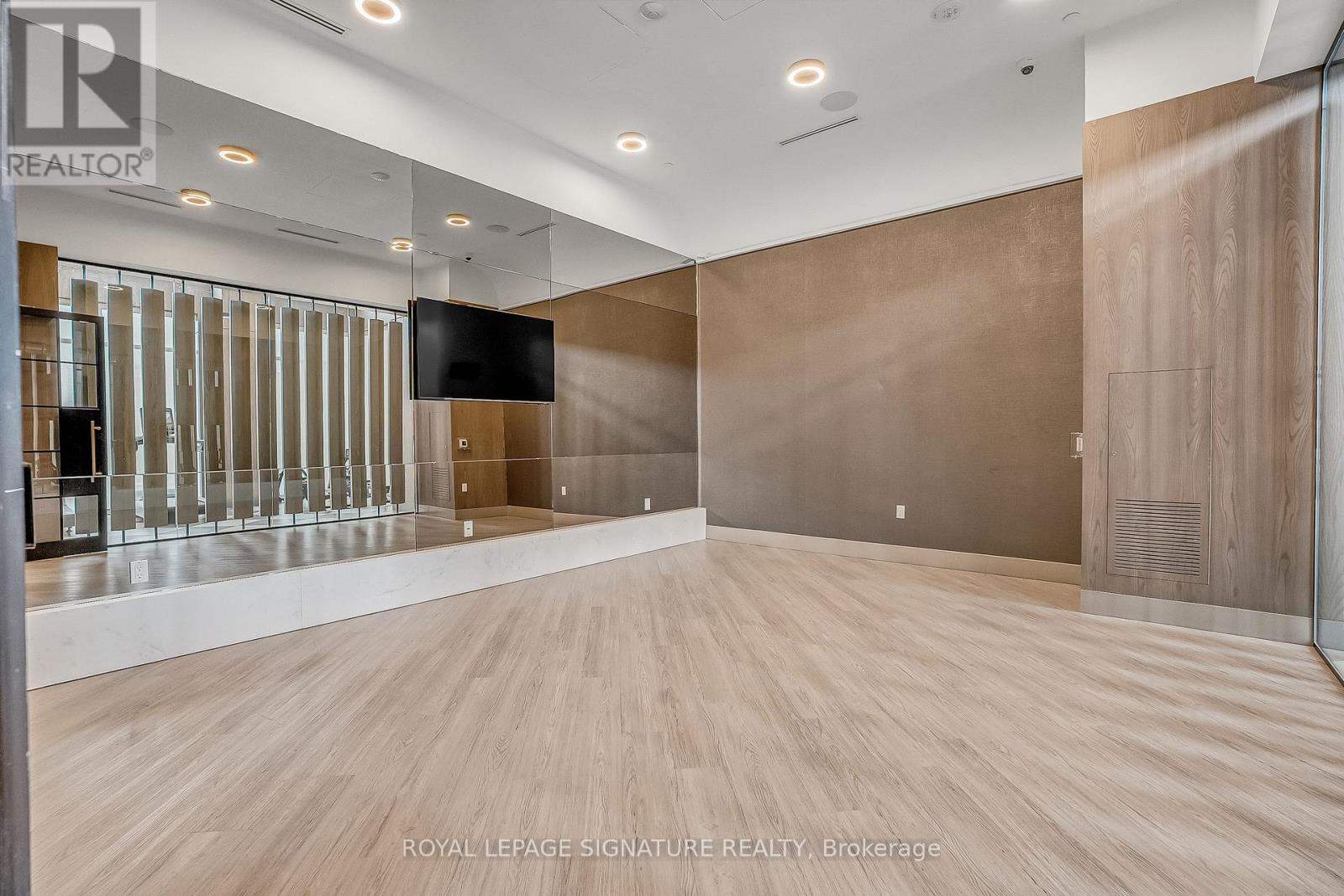 1409 - 30 Inn On The Park Drive, Toronto, Ontario  M3C 0P7 - Photo 41 - C12537112