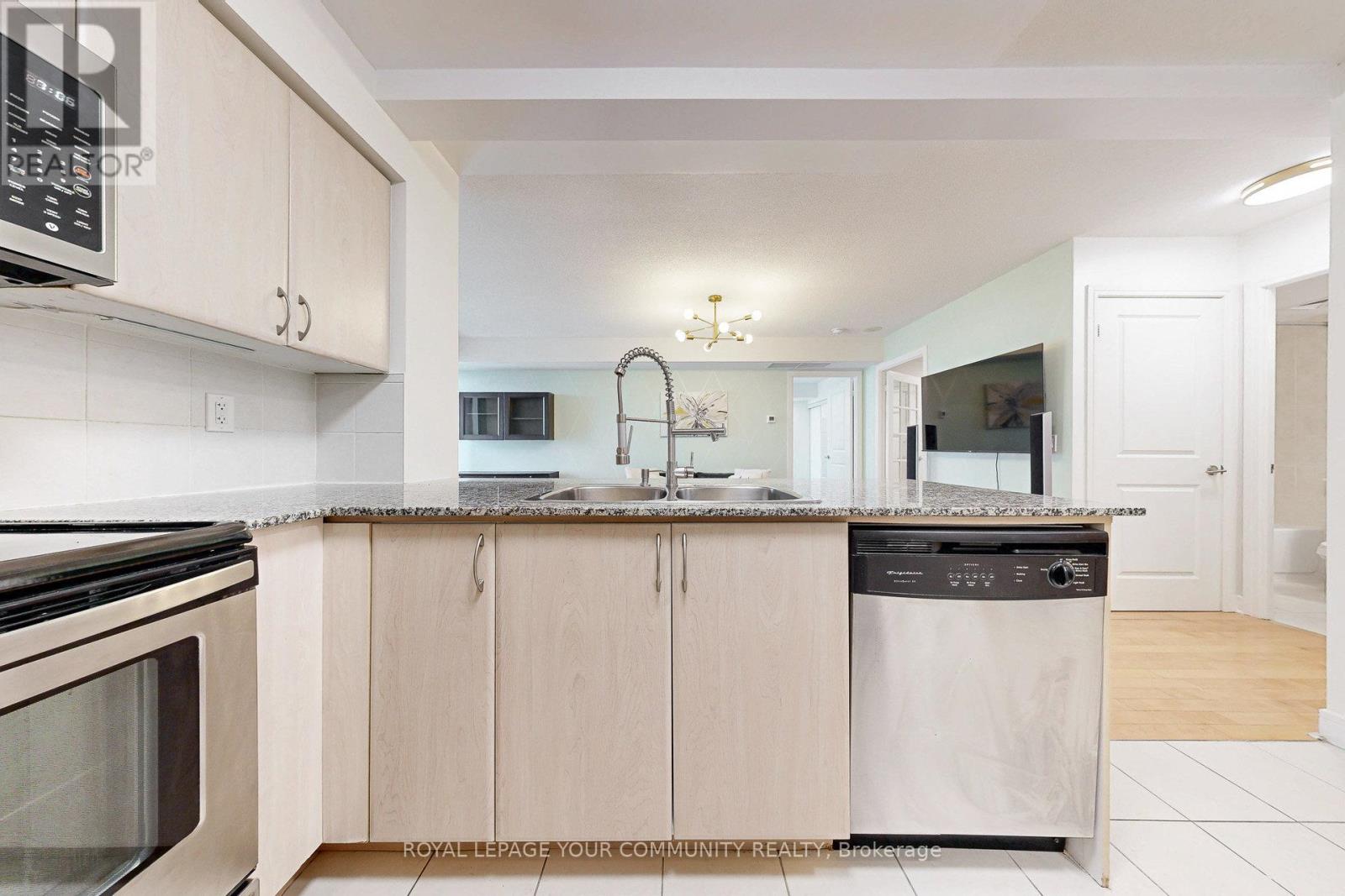 916 - 35 Bales Avenue, Toronto, Ontario  M2N 6K8 - Photo 15 - C12537210