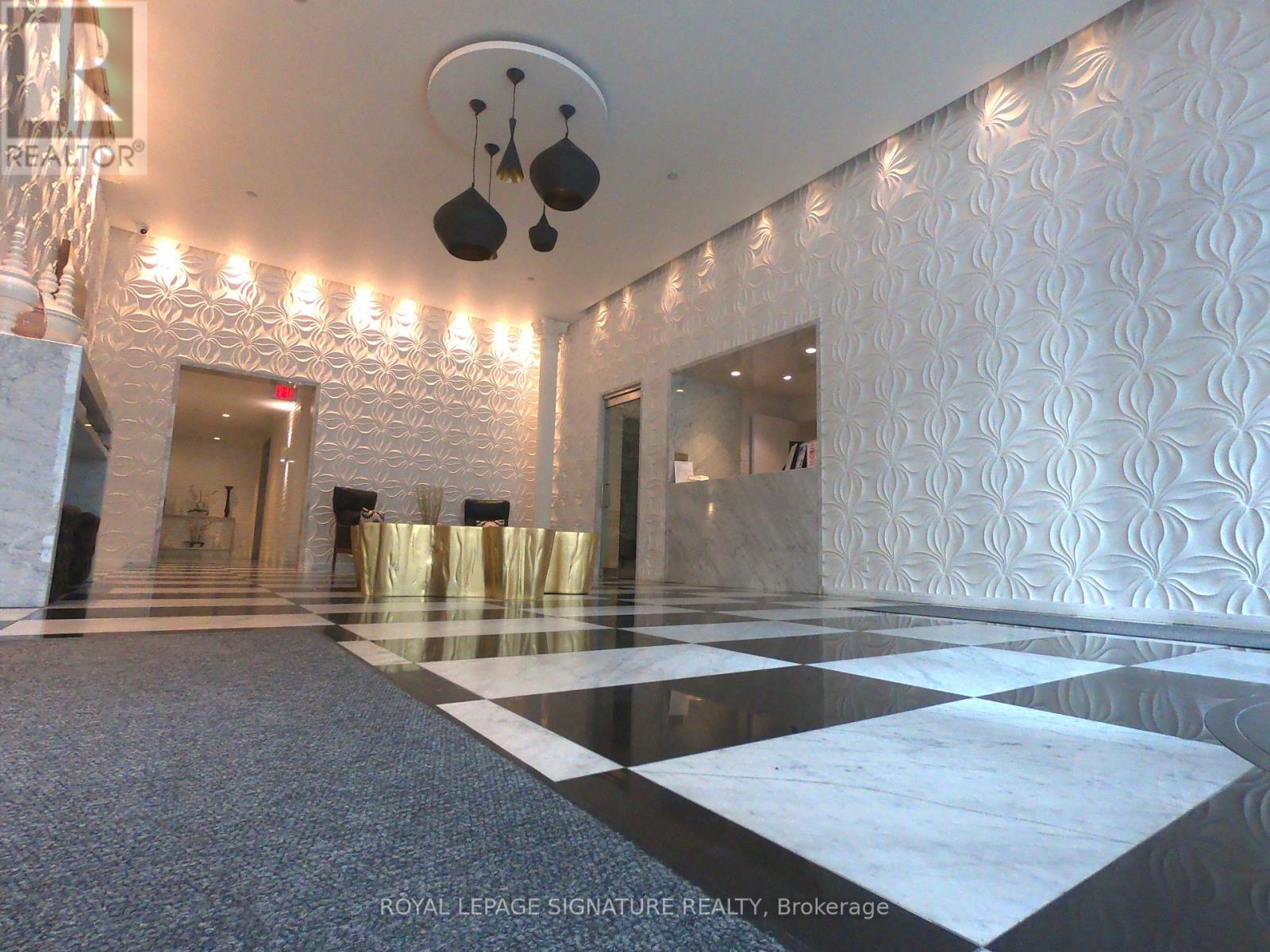 1703 - 1 Scott Street, Toronto, Ontario  M5E 1A1 - Photo 2 - C12537214