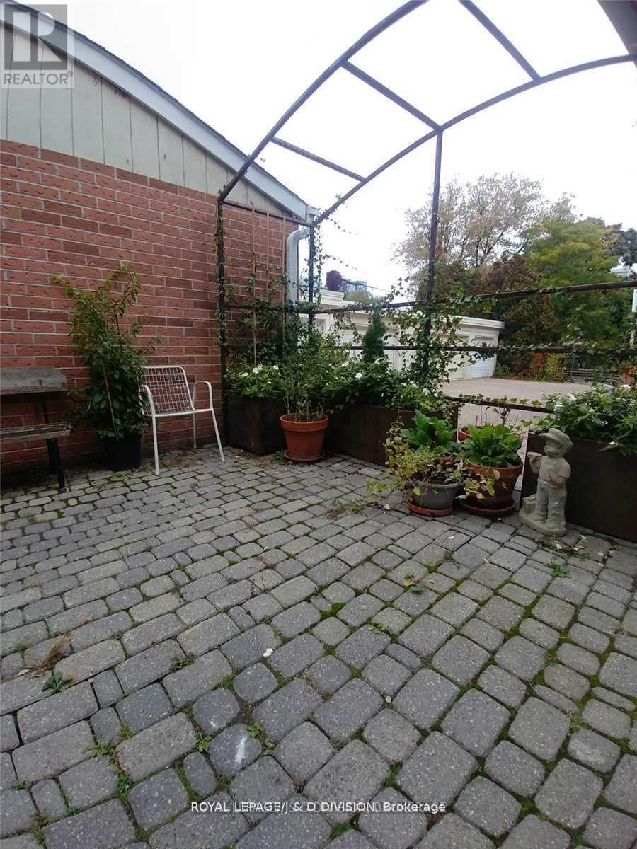 34 Edmund Avenue, Toronto, Ontario  M4V 1H3 - Photo 27 - C12537216