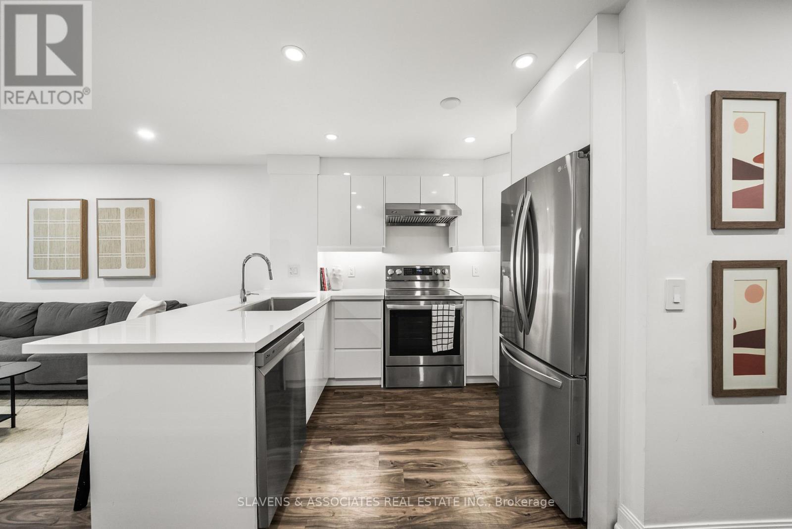 2303 - 2181 Yonge Street, Toronto, Ontario  M4S 3H7 - Photo 6 - C12537226