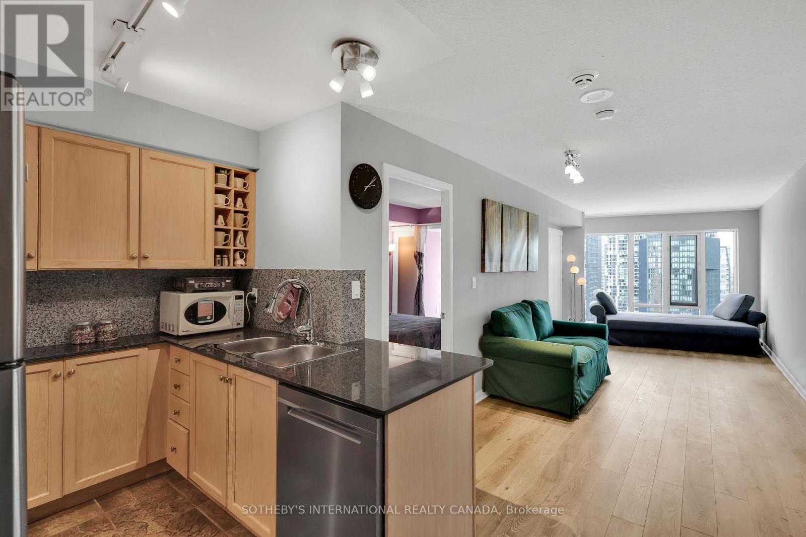 2403 - 210 Victoria Street, Toronto, Ontario  M5B 2R3 - Photo 4 - C12537232