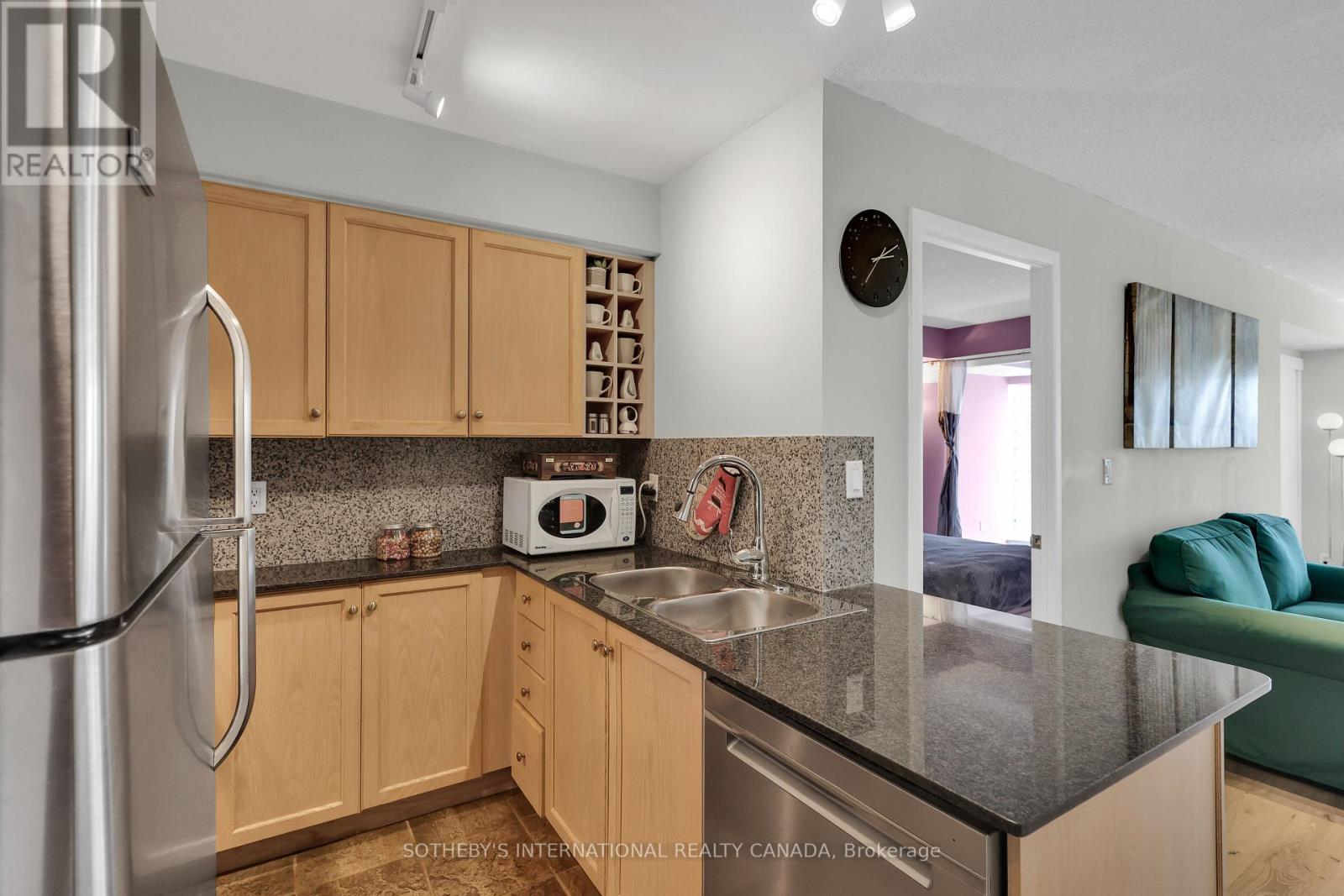 2403 - 210 Victoria Street, Toronto, Ontario  M5B 2R3 - Photo 6 - C12537232