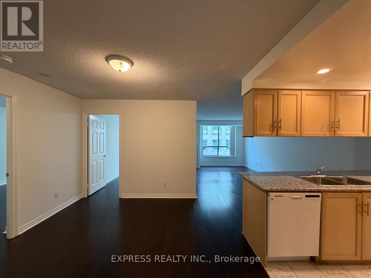 1002 - 168 Simcoe Street, Toronto, Ontario  M5H 4C9 - Photo 3 - C12537254