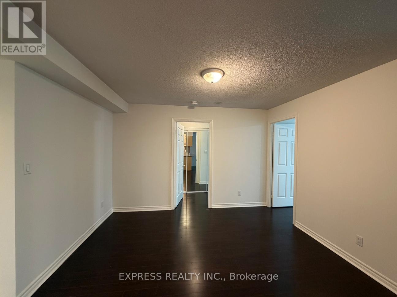 1002 - 168 Simcoe Street, Toronto, Ontario  M5H 4C9 - Photo 6 - C12537254