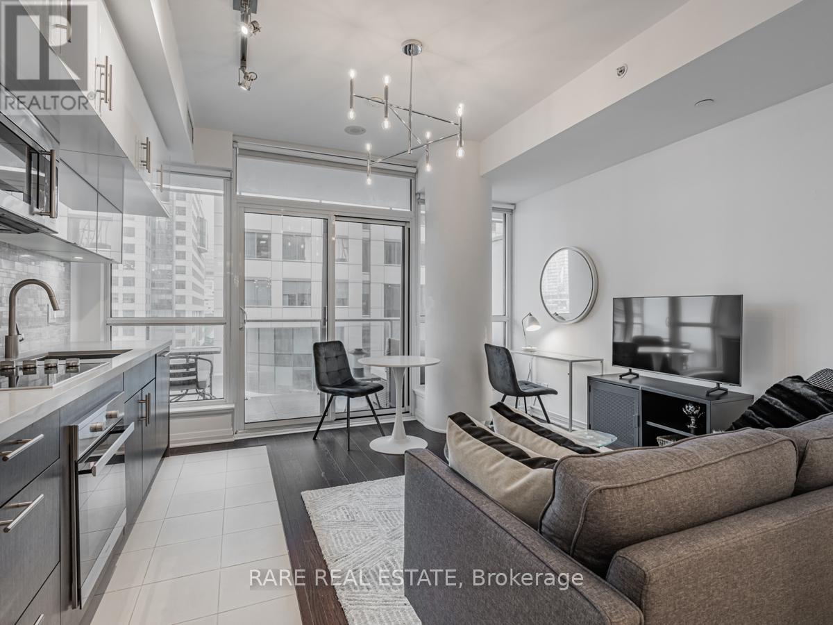 704 - 8 MERCER STREET, Toronto, Ontario