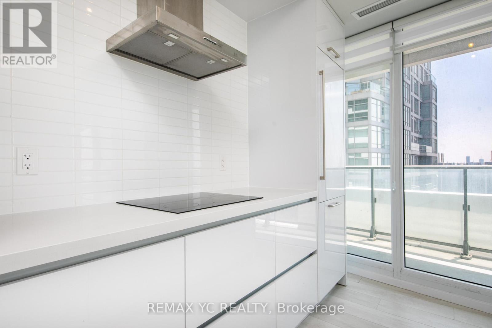 3708 - 2221 Yonge Street, Toronto, Ontario  M4S 2B4 - Photo 3 - C12537280