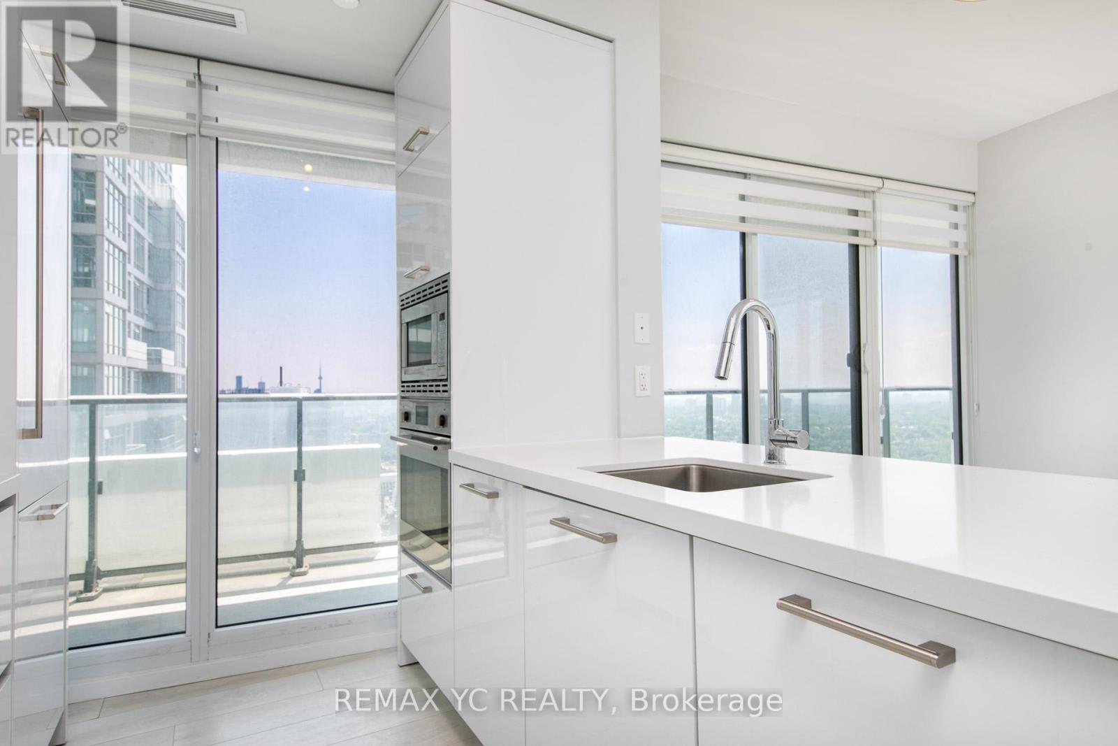 3708 - 2221 Yonge Street, Toronto, Ontario  M4S 2B4 - Photo 4 - C12537280