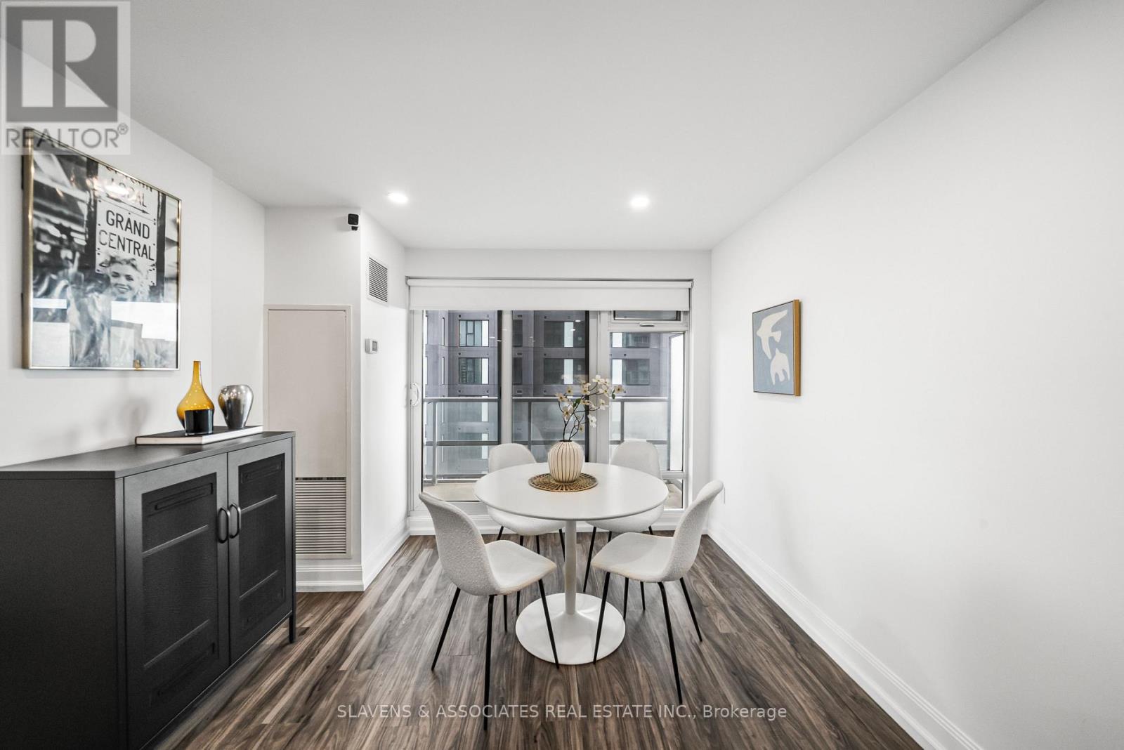 2303 - 2181 Yonge Street, Toronto, Ontario  M4S 3H7 - Photo 11 - C12537226