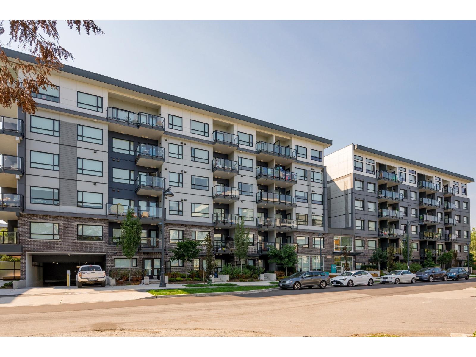 209 10777 138 Street, Surrey, British Columbia  V3T 0T5 - Photo 3 - R3066615