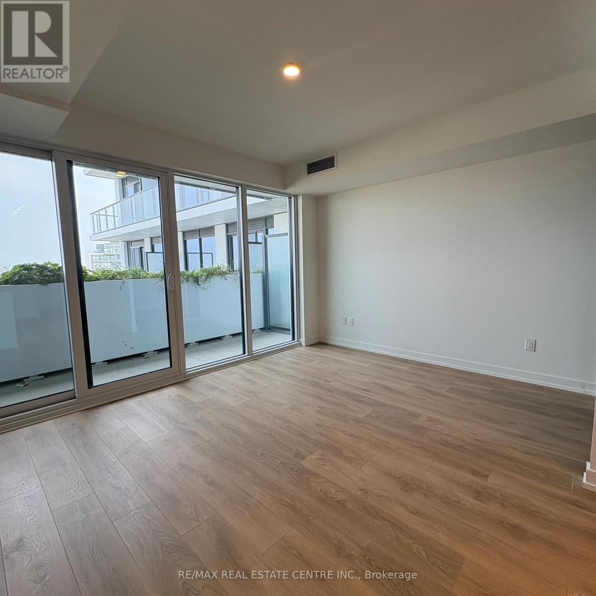 1203 - 1100 Sheppard Avenue W, Toronto, Ontario  M3J 0H1 - Photo 6 - W12533702