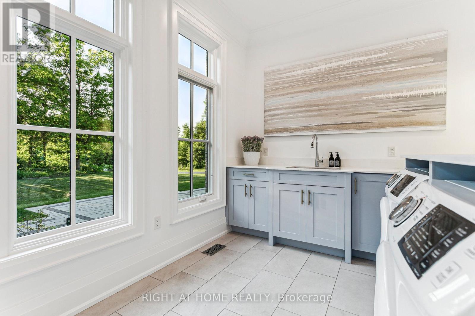 2606 Harvestmoon Lane, Burlington, Ontario  L7P 0N5 - Photo 43 - W12535506