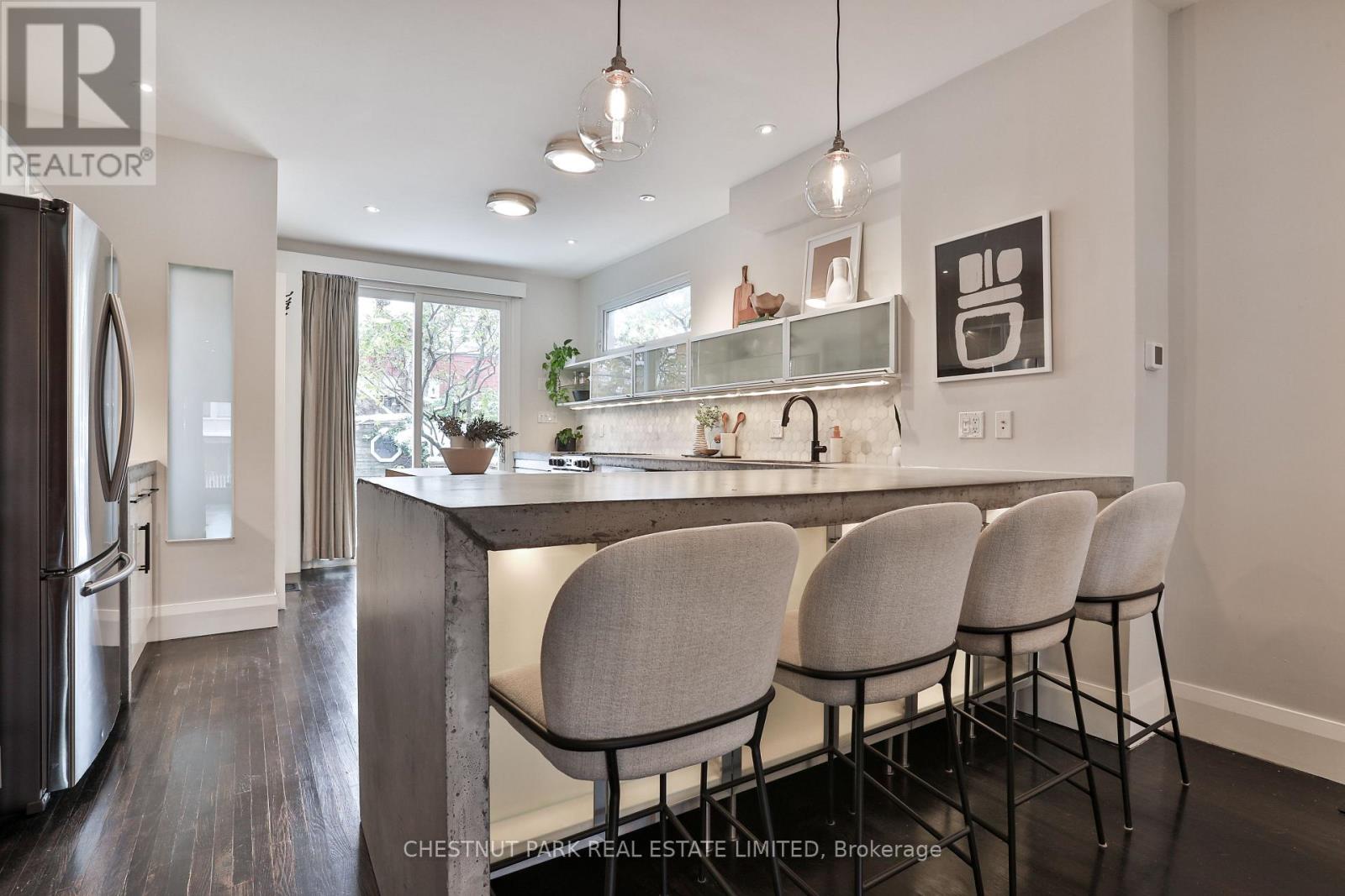 122 Ivy Avenue, Toronto, Ontario M4L 2H7 - Photo 12 - E12537120