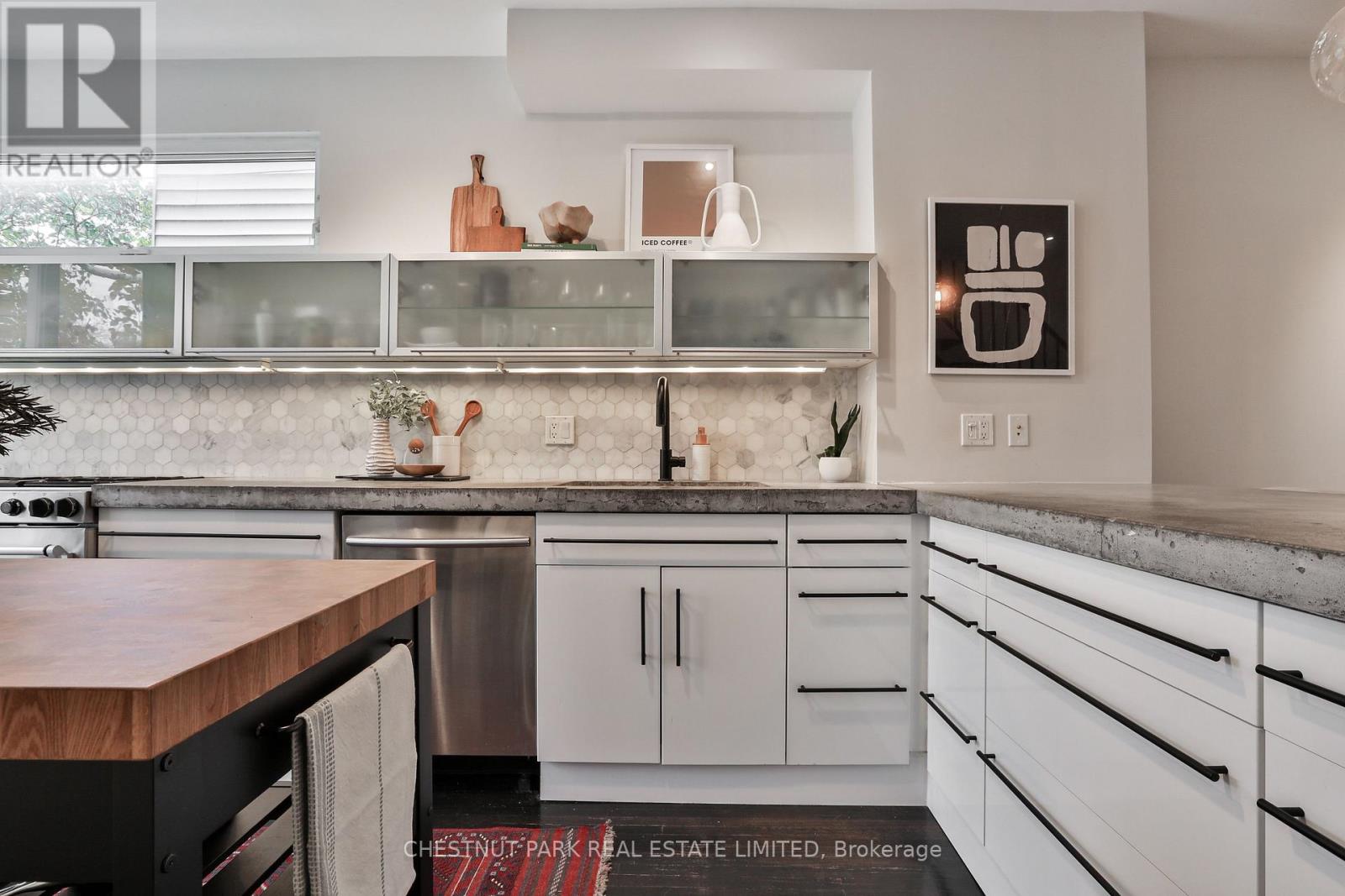 122 Ivy Avenue, Toronto, Ontario M4L 2H7 - Photo 14 - E12537120