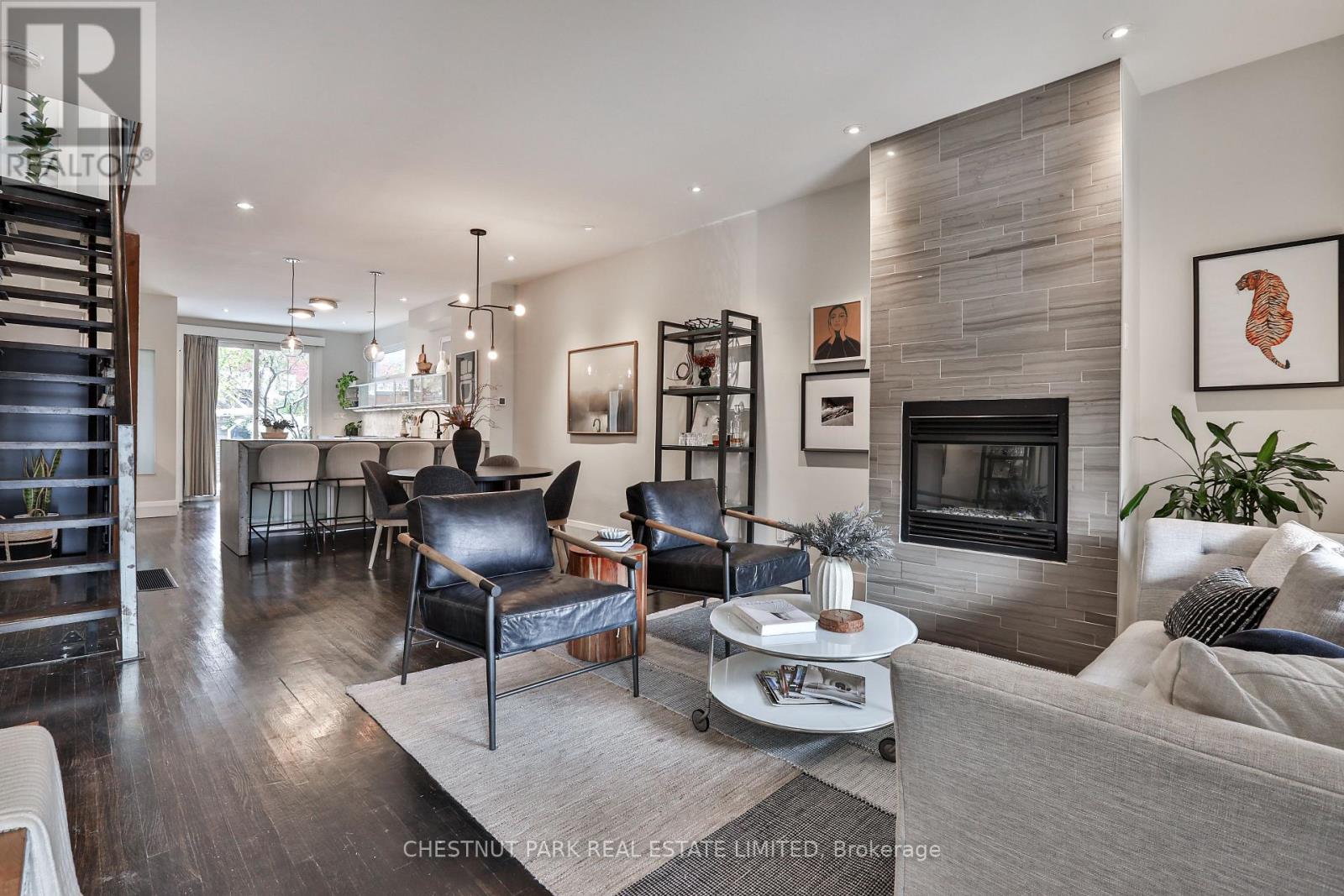 122 Ivy Avenue, Toronto, Ontario M4L 2H7 - Photo 3 - E12537120