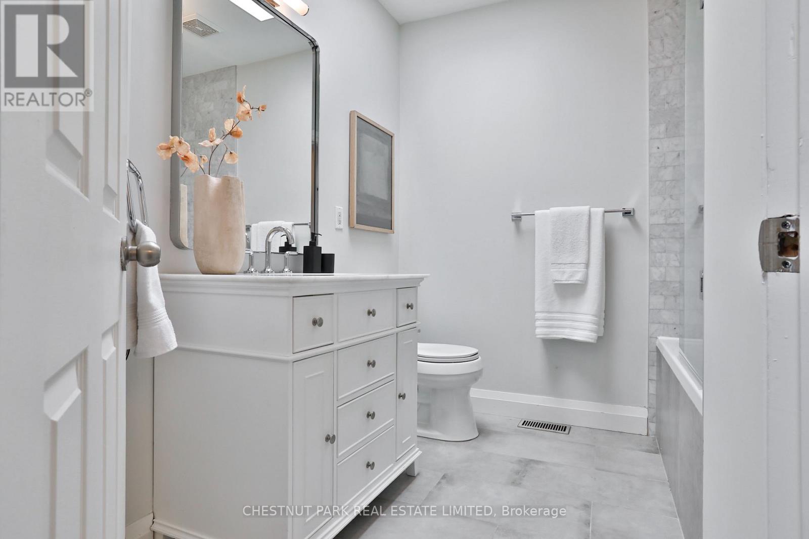 122 Ivy Avenue, Toronto, Ontario M4L 2H7 - Photo 30 - E12537120