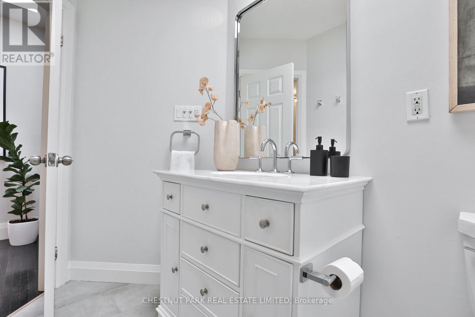 122 Ivy Avenue, Toronto, Ontario M4L 2H7 - Photo 32 - E12537120