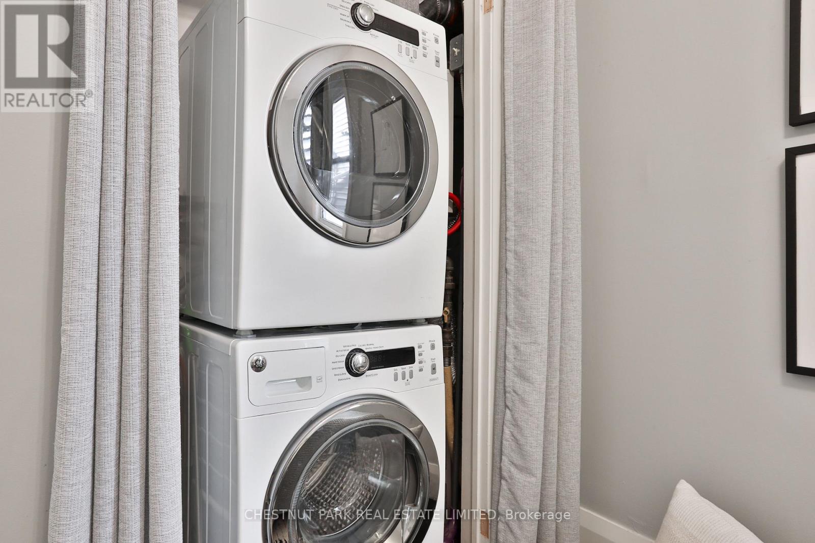 122 Ivy Avenue, Toronto, Ontario M4L 2H7 - Photo 37 - E12537120