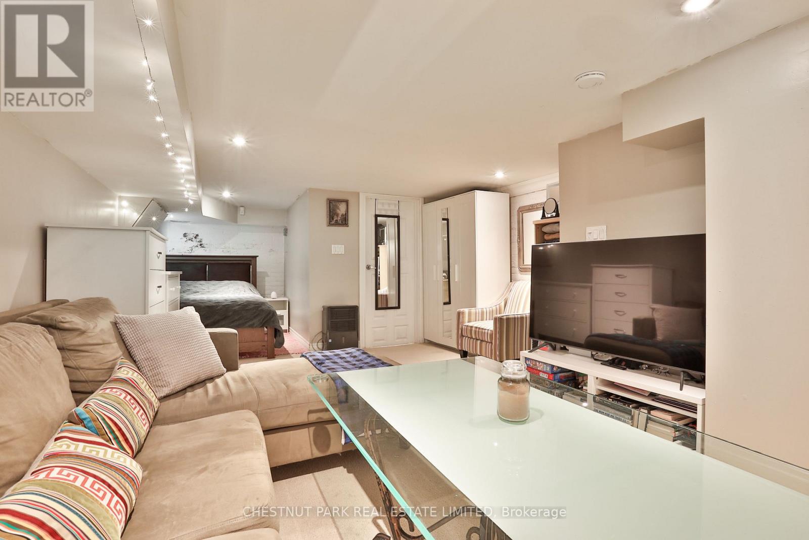 122 Ivy Avenue, Toronto, Ontario M4L 2H7 - Photo 41 - E12537120