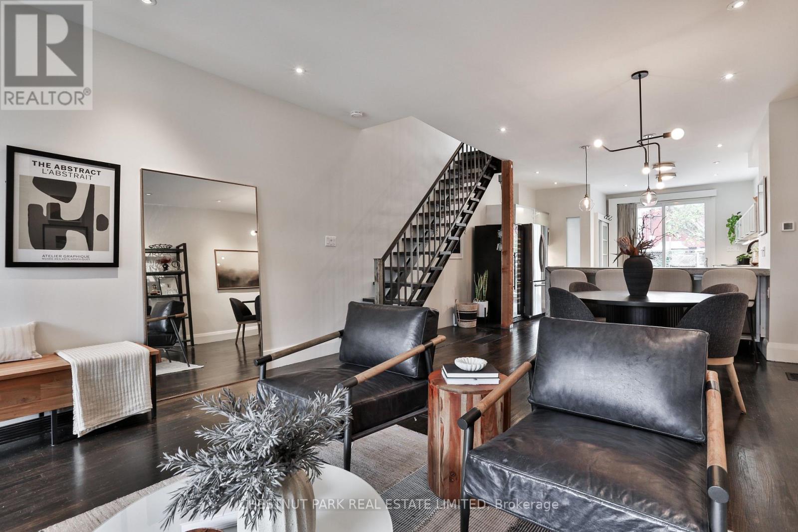 122 Ivy Avenue, Toronto, Ontario M4L 2H7 - Photo 5 - E12537120