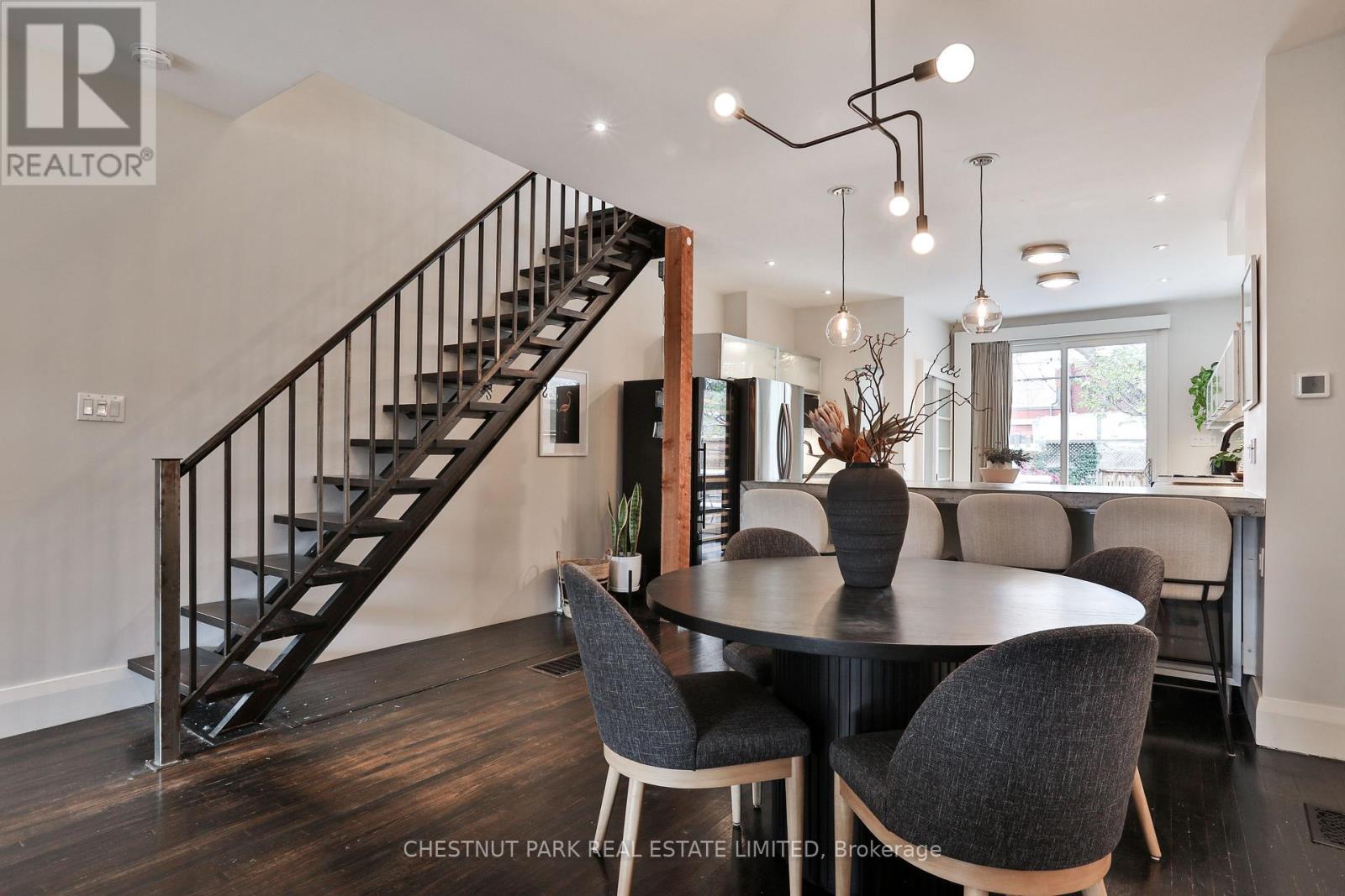 122 Ivy Avenue, Toronto, Ontario M4L 2H7 - Photo 8 - E12537120