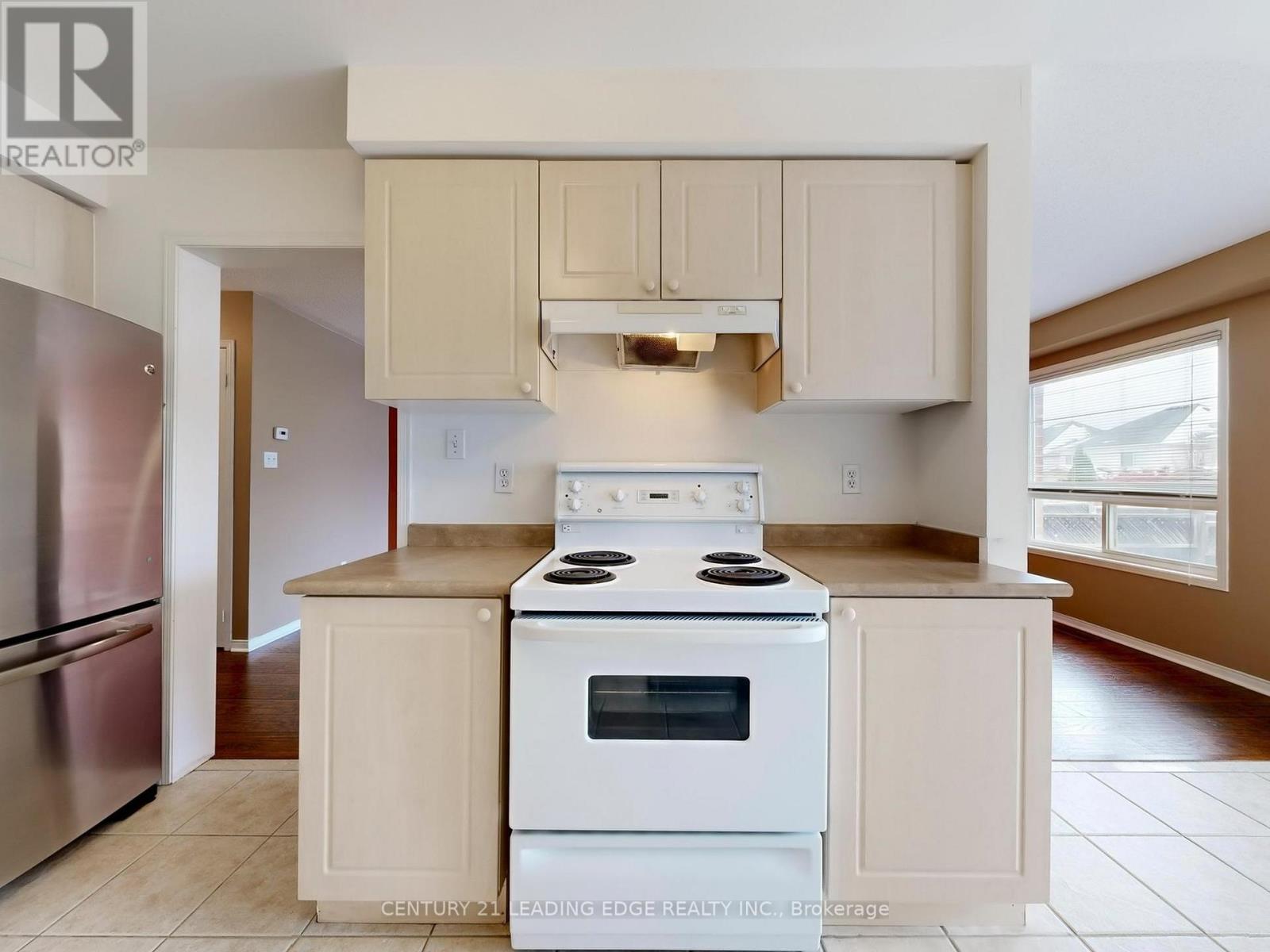 41 Telegraph Drive, Whitby, Ontario  L1P 1S3 - Photo 10 - E12537140