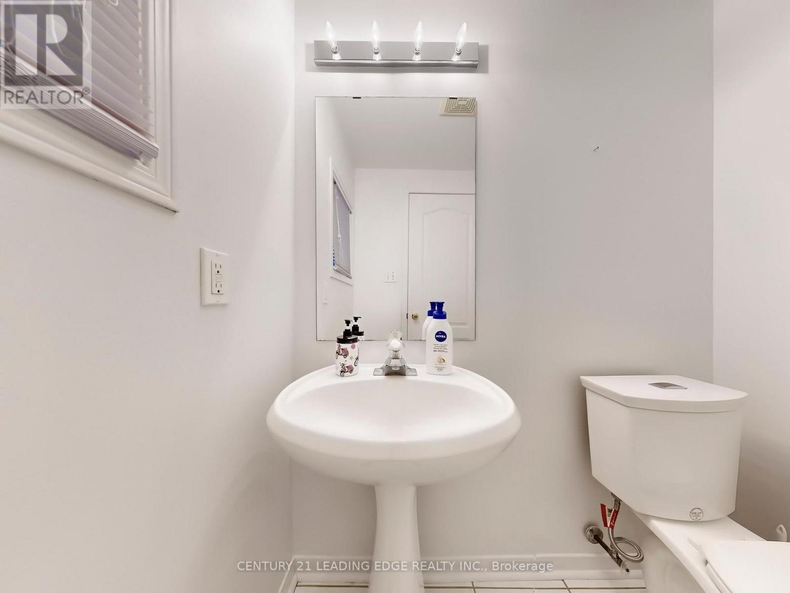 41 Telegraph Drive, Whitby, Ontario  L1P 1S3 - Photo 15 - E12537140