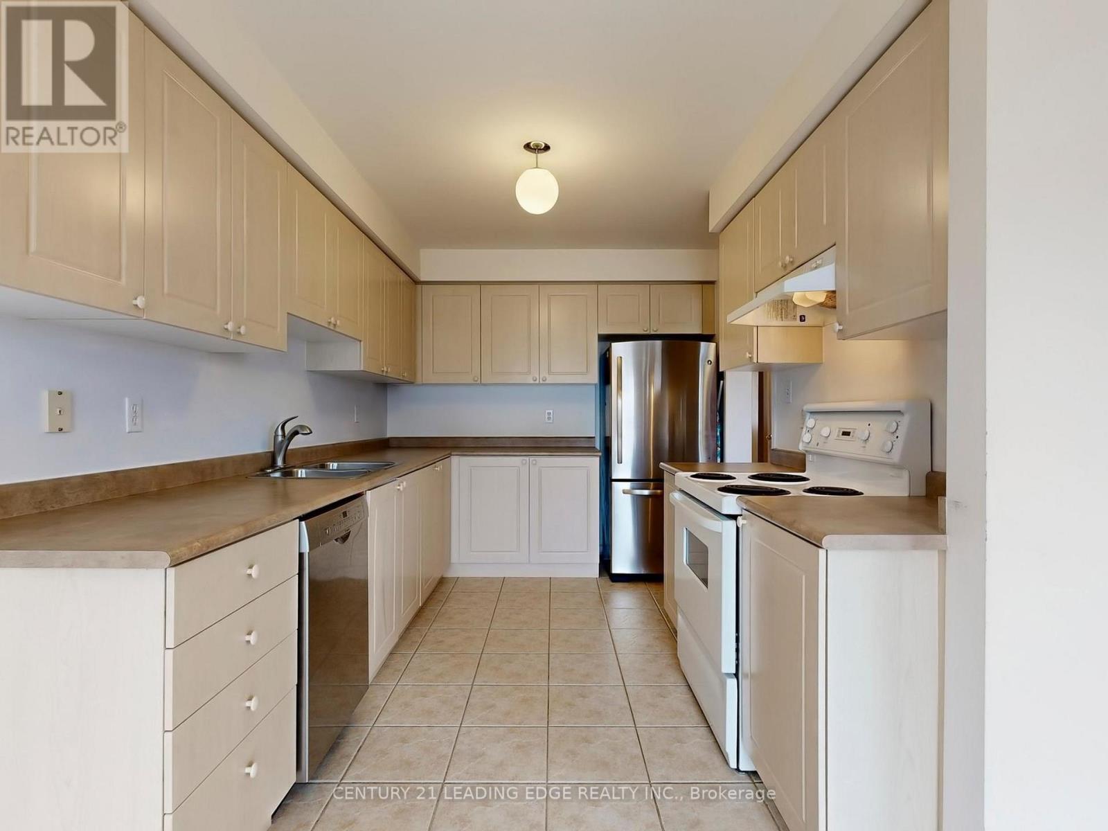 41 Telegraph Drive, Whitby, Ontario  L1P 1S3 - Photo 7 - E12537140