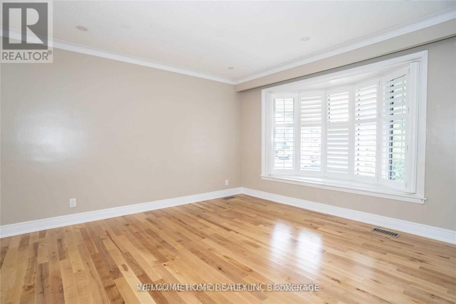 56 Ascolda Boulevard, Toronto, Ontario  M1J 2P1 - Photo 3 - E12537286