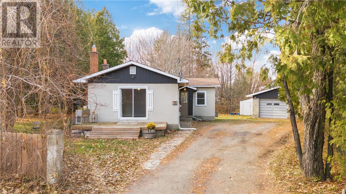 11 Michael Avenue, Lively, Ontario