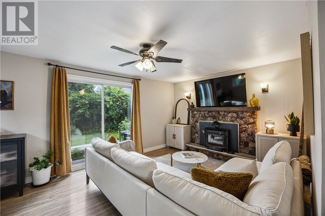 11 Michael Avenue, Lively, Ontario  P3Y 1N1 - Photo 4 - 2125628