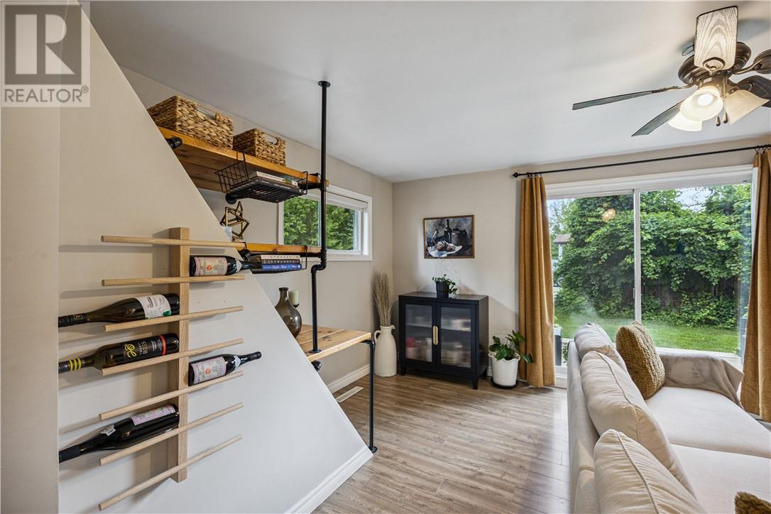 11 Michael Avenue, Lively, Ontario  P3Y 1N1 - Photo 5 - 2125628
