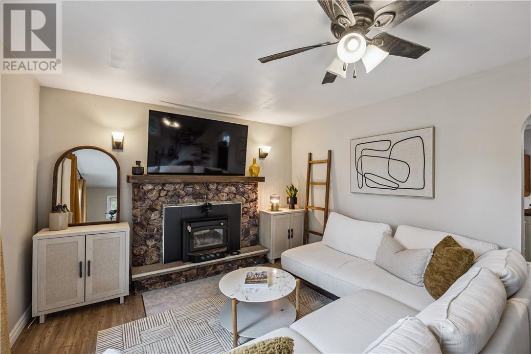 11 Michael Avenue, Lively, Ontario  P3Y 1N1 - Photo 7 - 2125628