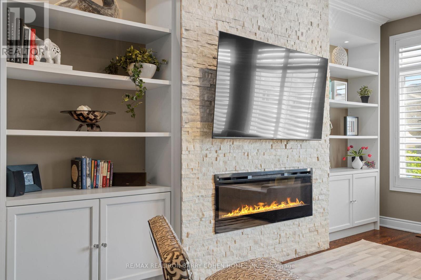 28 Mistywood Crescent, Vaughan, Ontario  L4J 9E6 - Photo 4 - N12537058