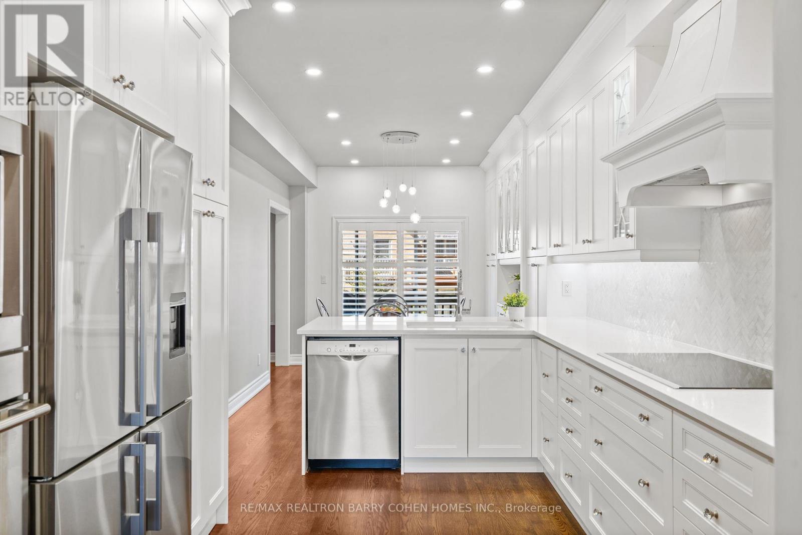 28 Mistywood Crescent, Vaughan, Ontario  L4J 9E6 - Photo 9 - N12537058